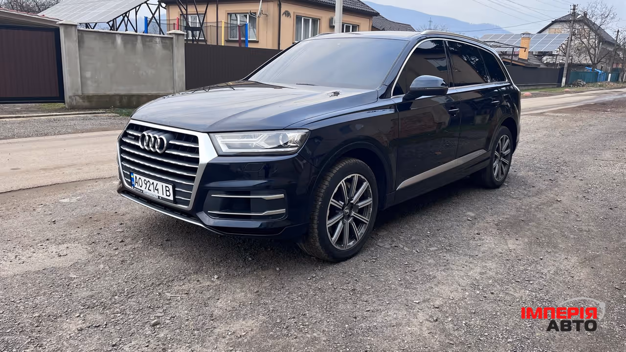 Audi Q7 - фото 2