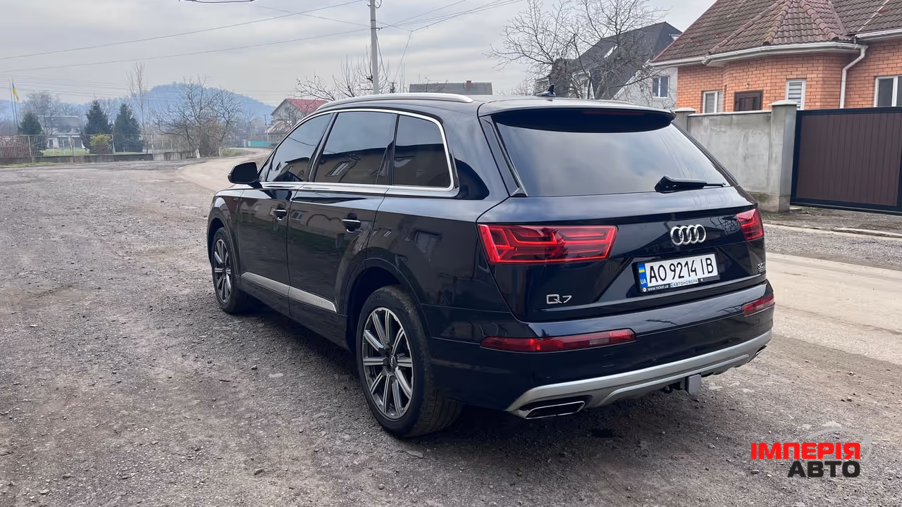 Audi Q7 - фото 3