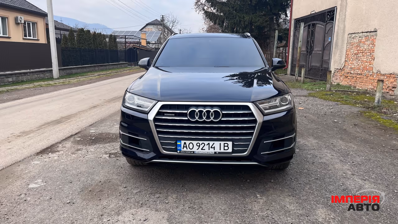Audi Q7 - фото 1