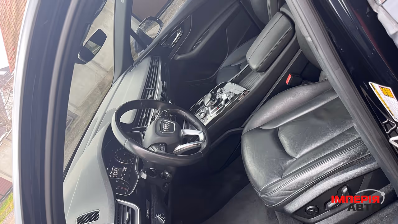 Audi Q7 - фото 17