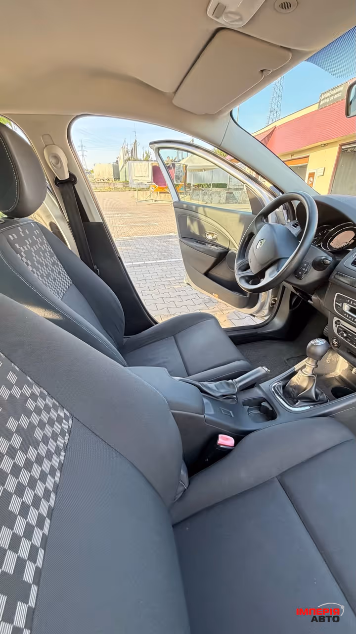 Renault Megane - фото 27