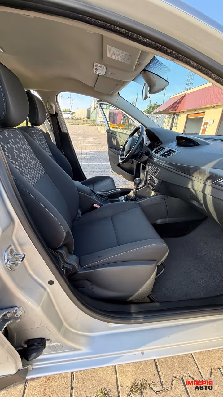 Renault Megane - фото 29