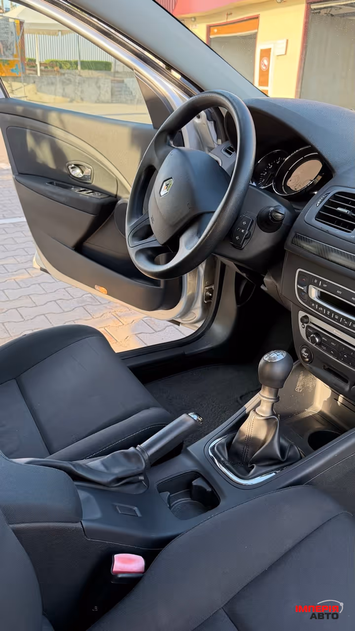Renault Megane - фото 26
