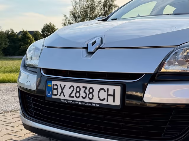 Renault Megane - фото 3