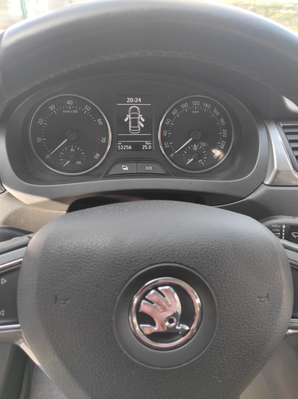 Skoda Rapid - фото 9