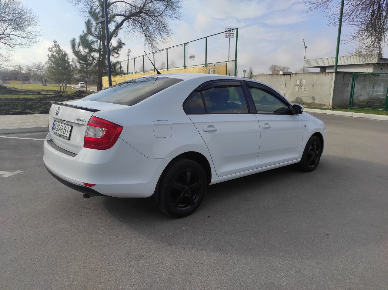 Skoda Rapid - фото 8