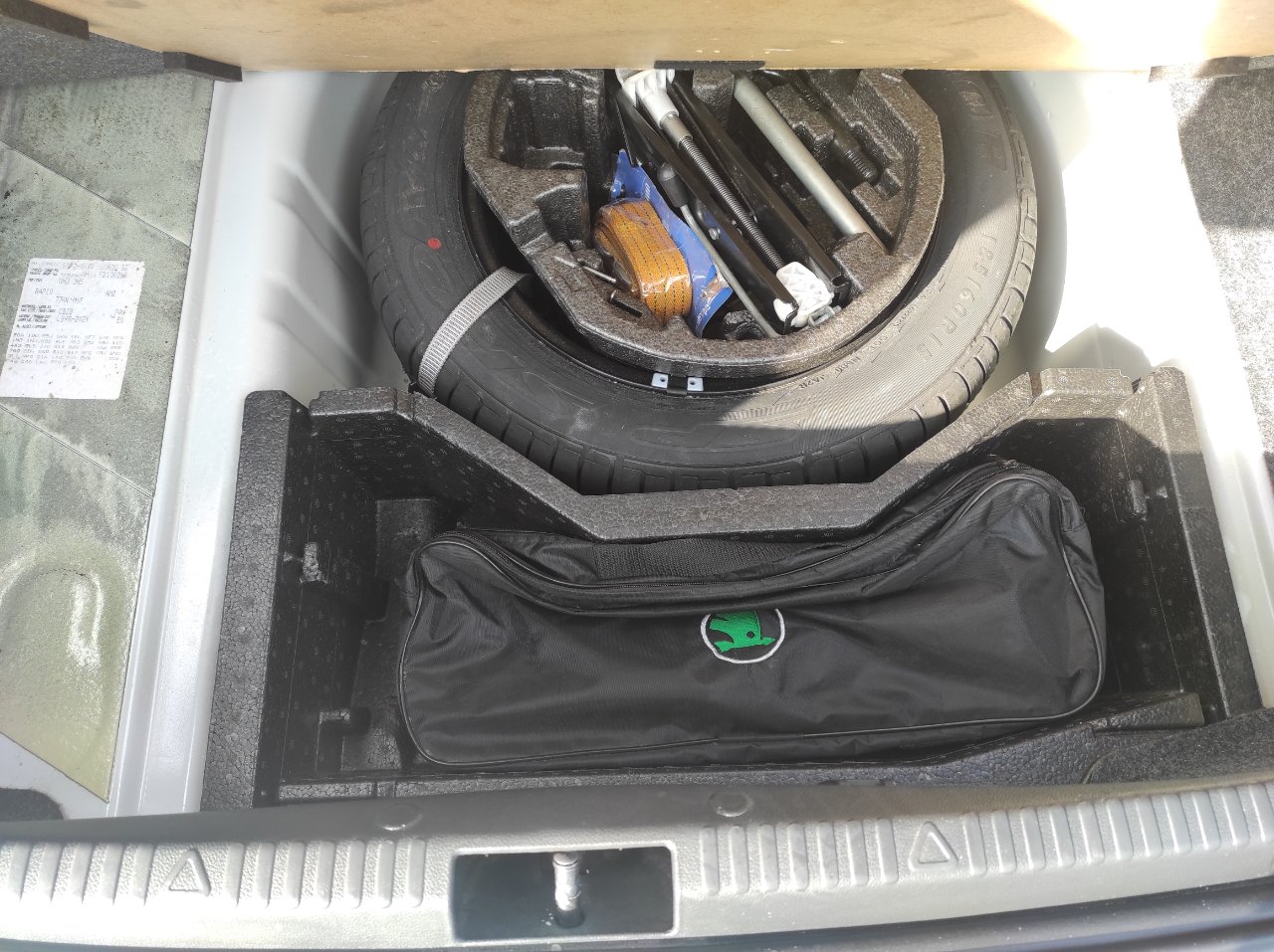 Skoda Rapid - фото 7