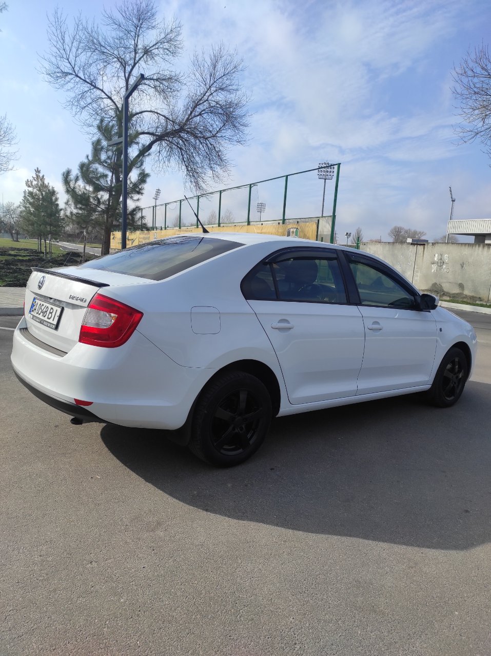 Skoda Rapid - фото 4