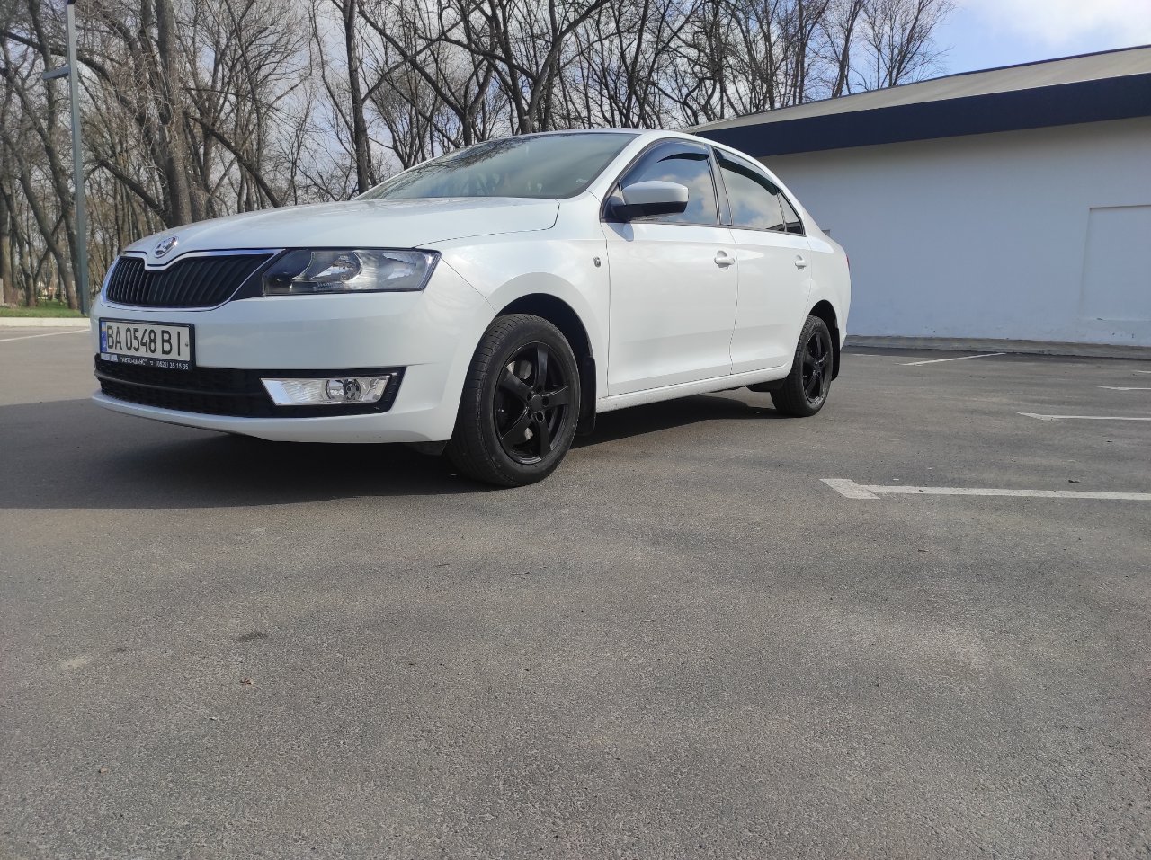 Skoda Rapid - фото 12