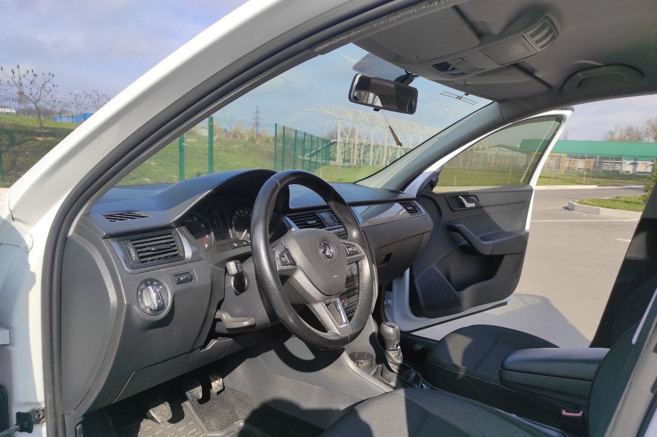 Skoda Rapid - фото 1