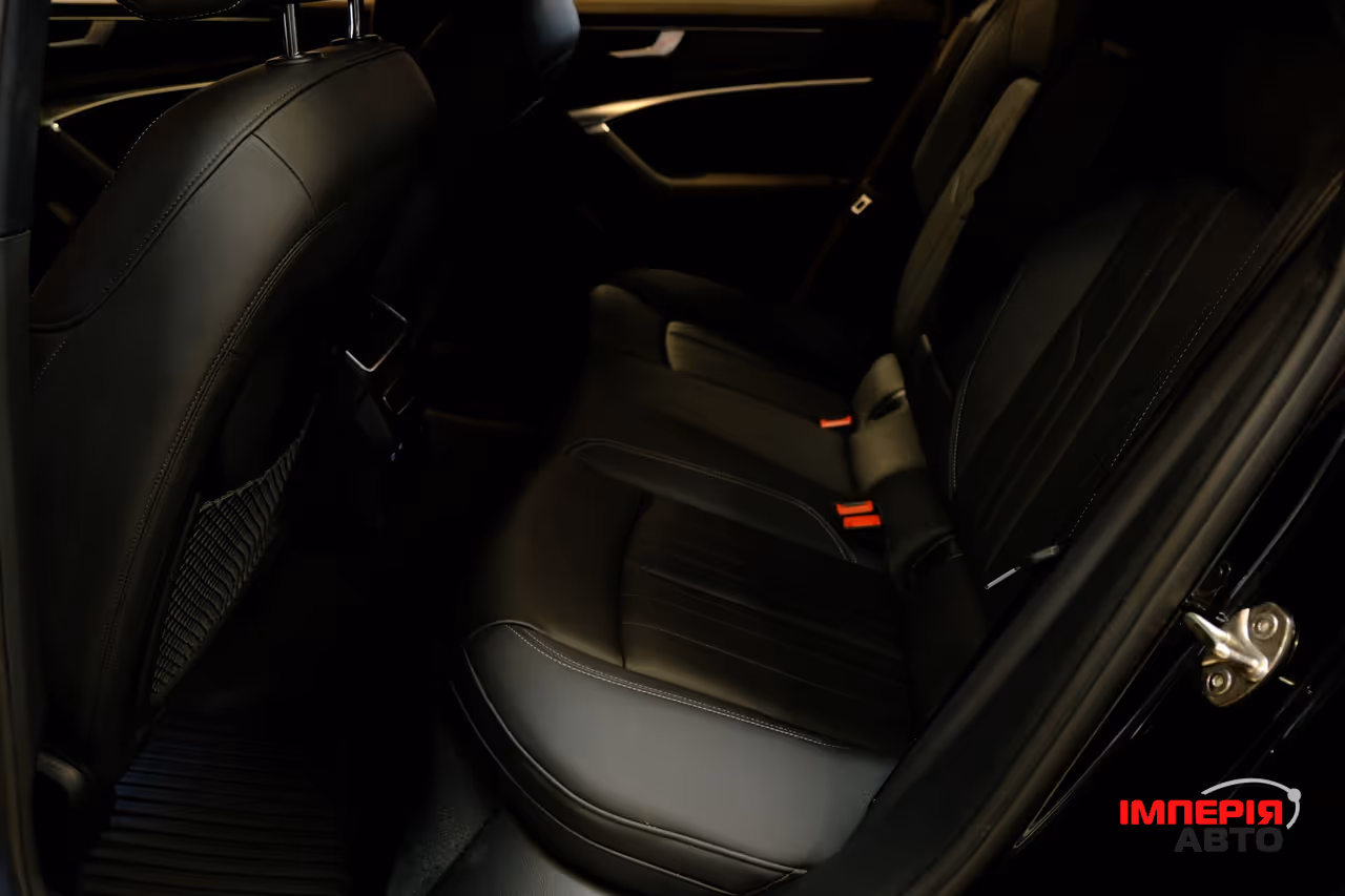 Audi A6 - фото 8
