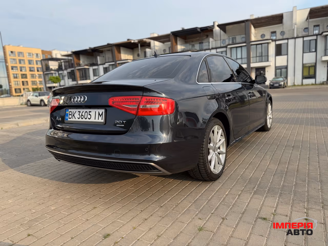 Audi A4 - фото 11