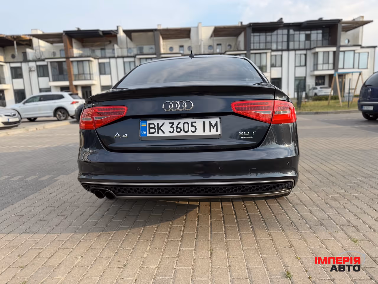 Audi A4 - фото 12