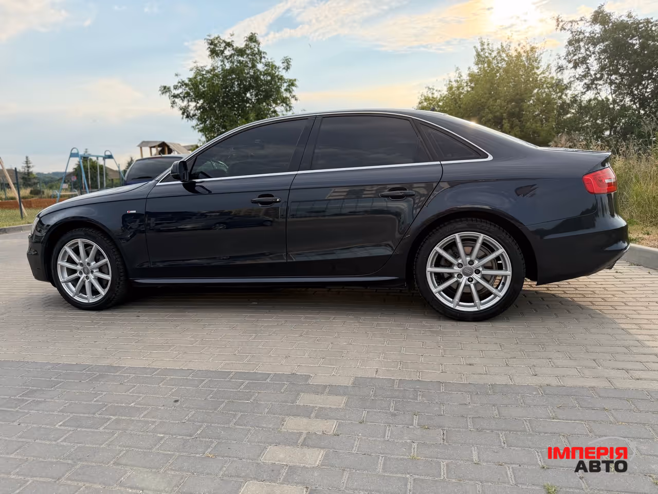 Audi A4 - фото 15