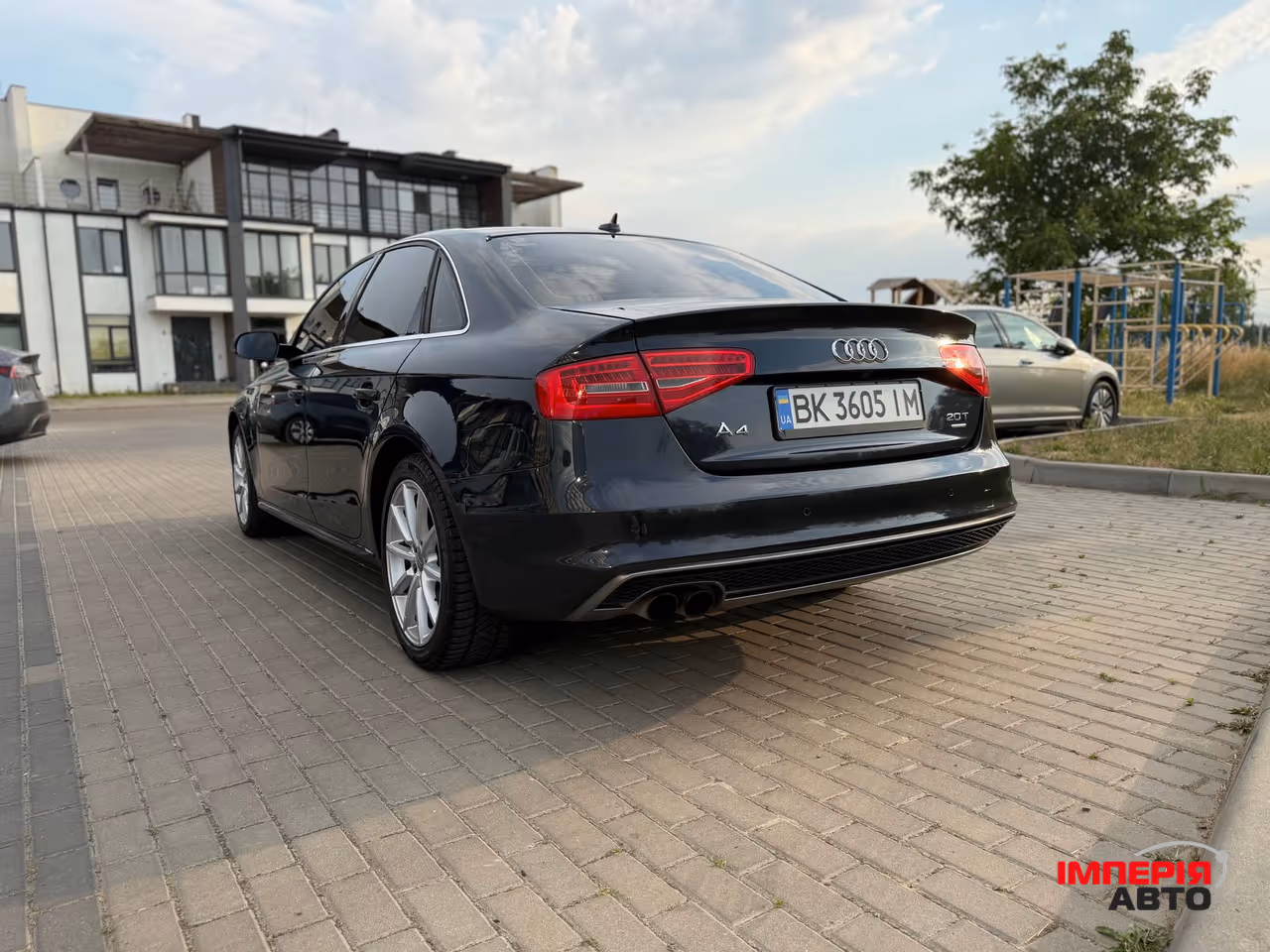 Audi A4 - фото 13