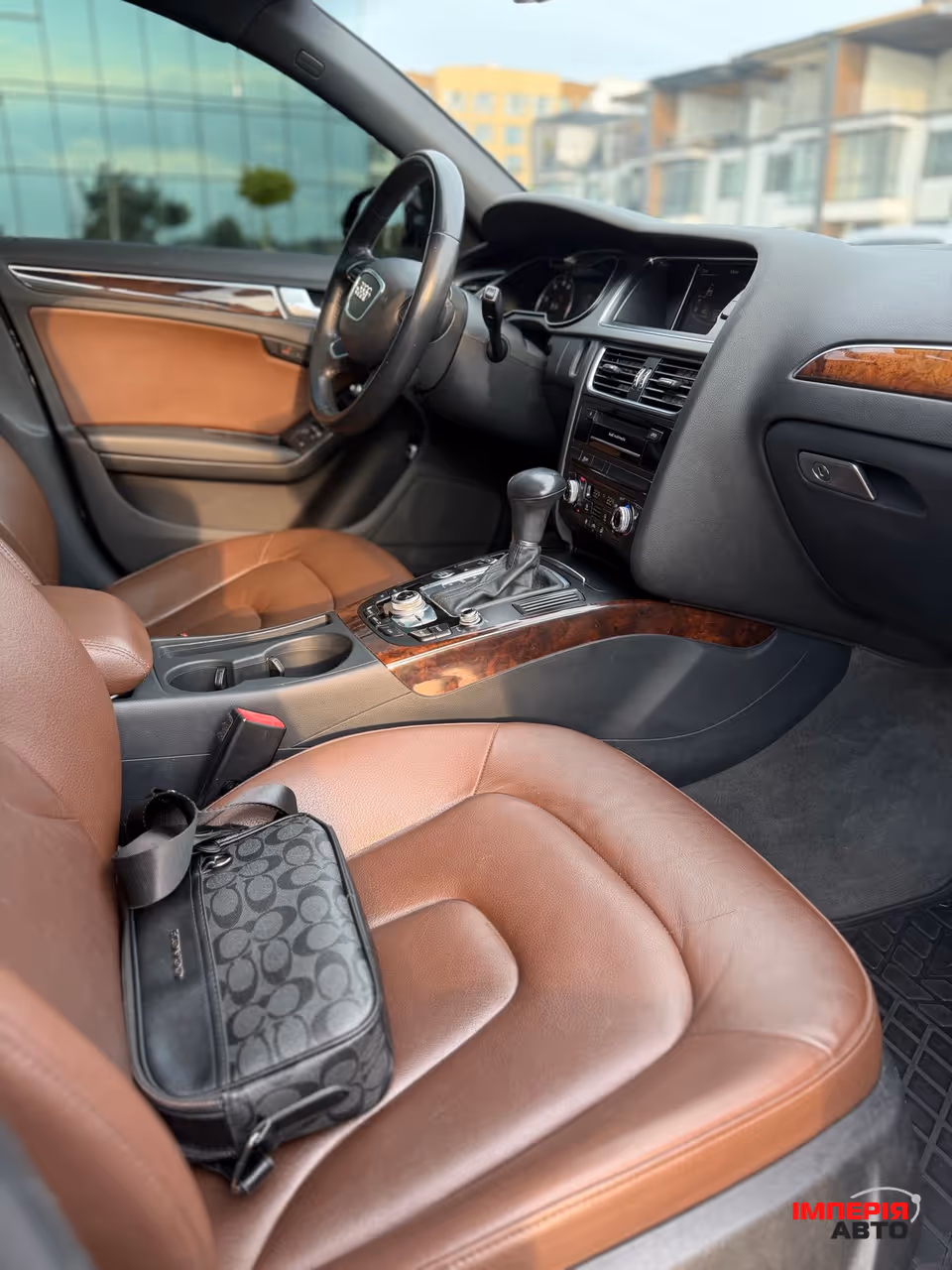 Audi A4 - фото 28