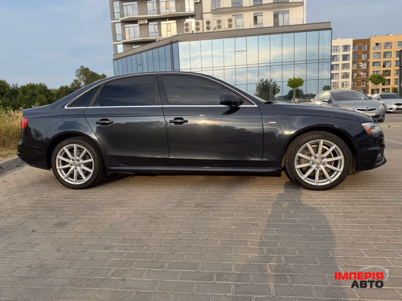 Audi A4 - фото 9