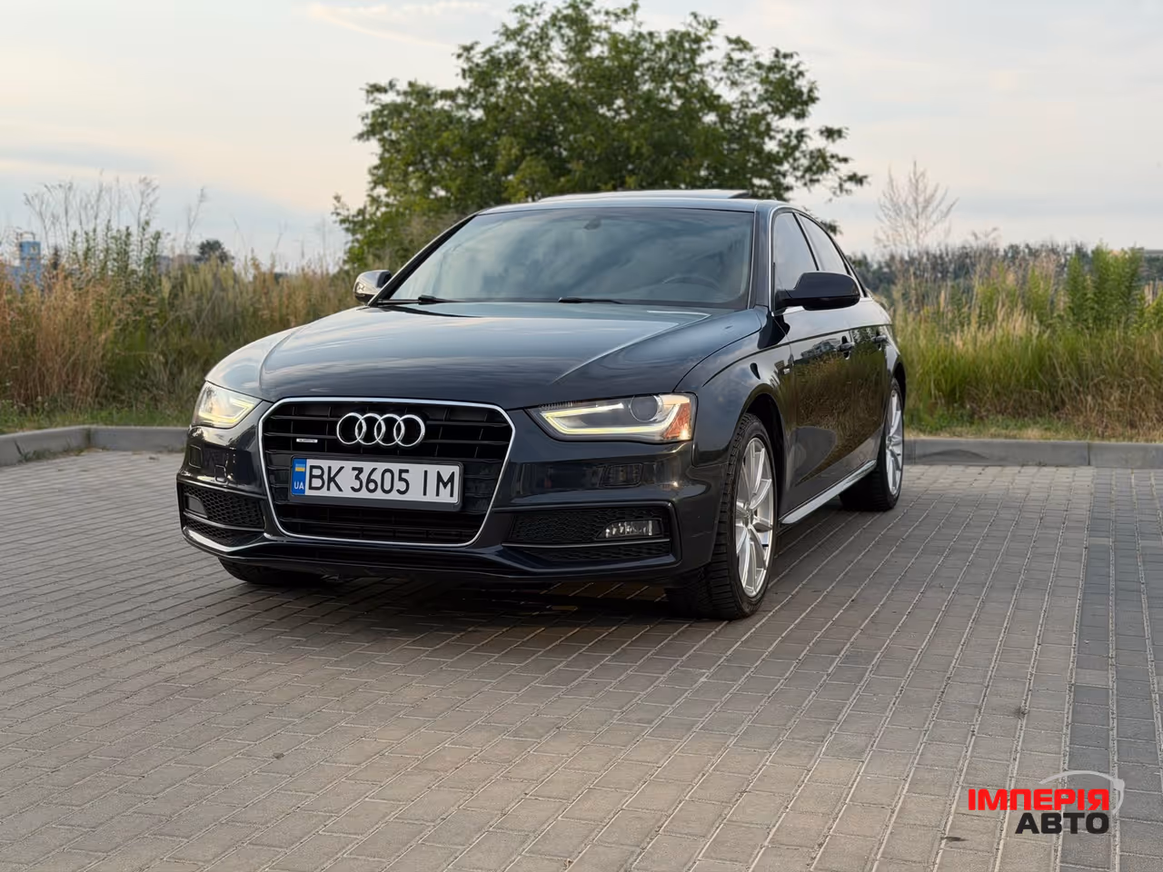 Audi A4 - фото 2
