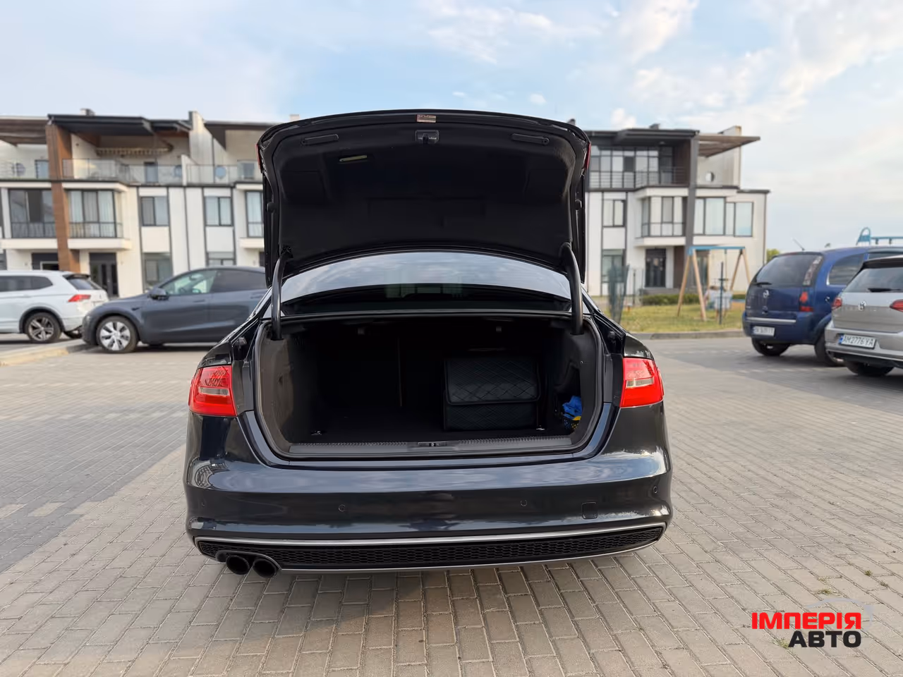 Audi A4 - фото 26