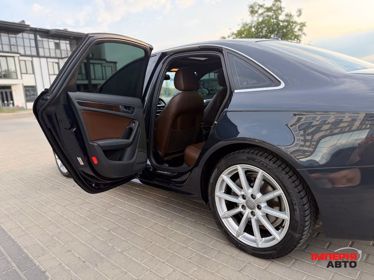Audi A4 - фото 3