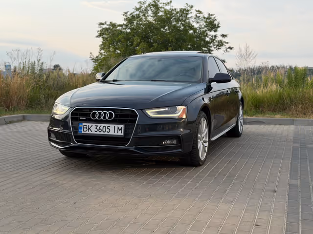 Audi A4 - фото 2