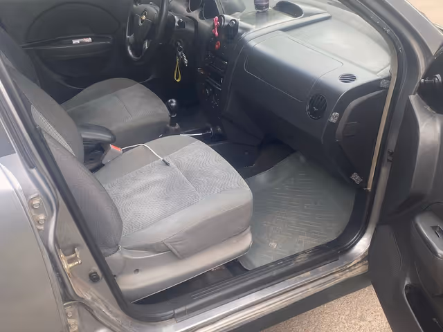 Chevrolet Aveo - фото 1