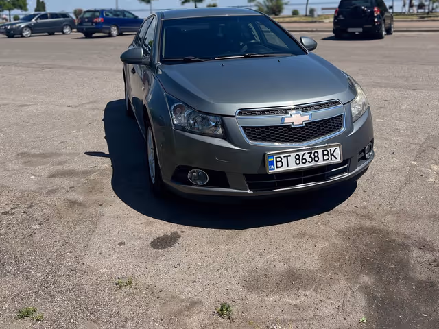 Chevrolet Cruze - фото 1