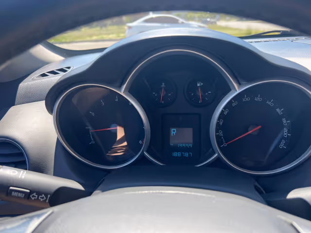 Chevrolet Cruze - фото 5