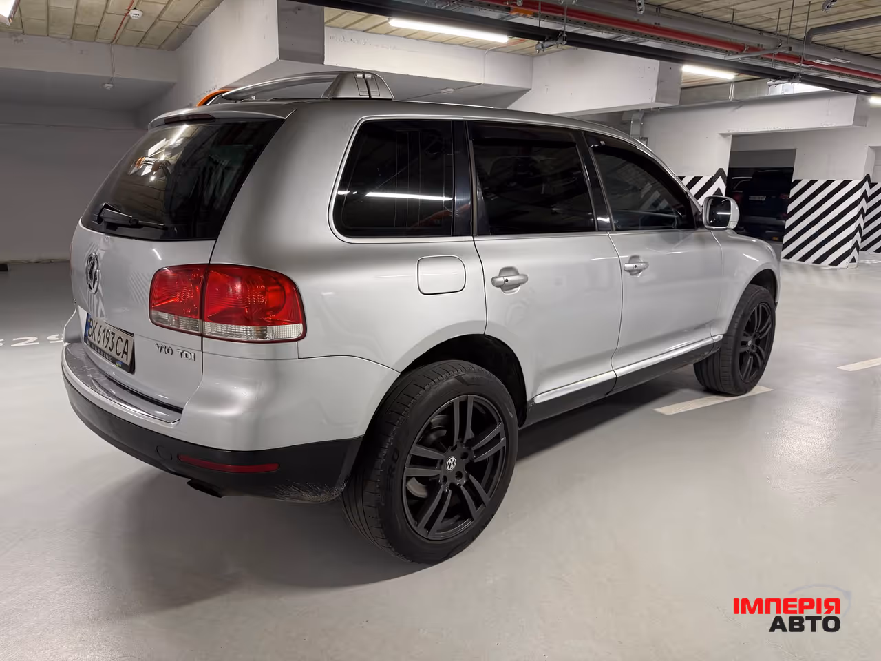 Volkswagen Touareg - фото 2
