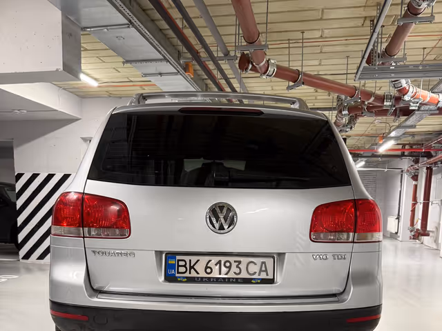 Volkswagen Touareg - фото 4