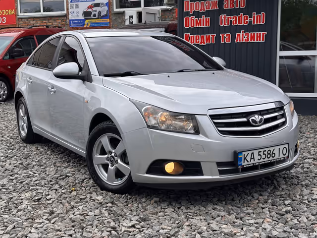 Chevrolet Cruze - фото 1
