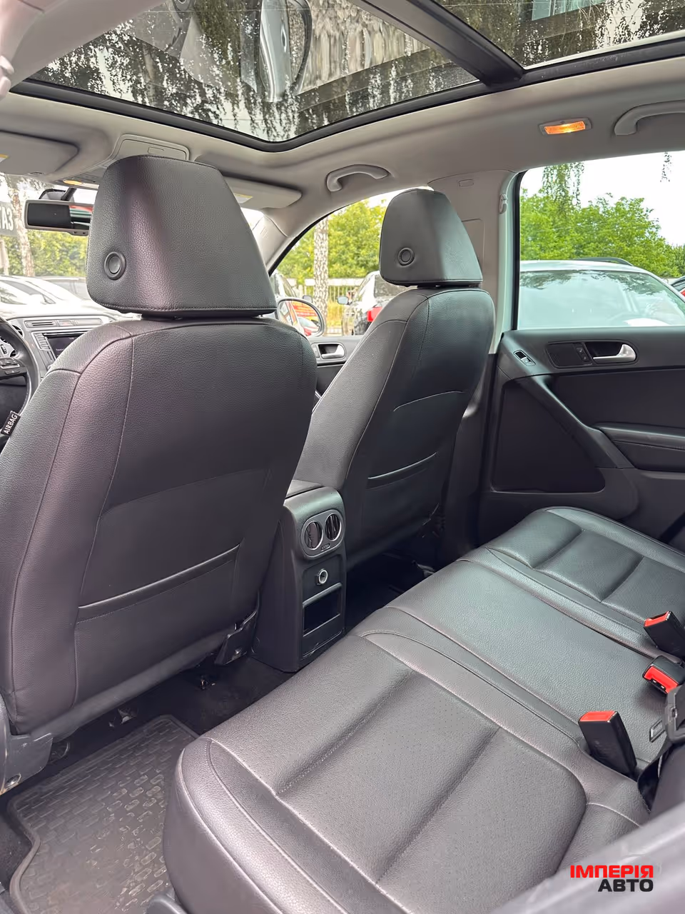 Volkswagen Tiguan - фото 6