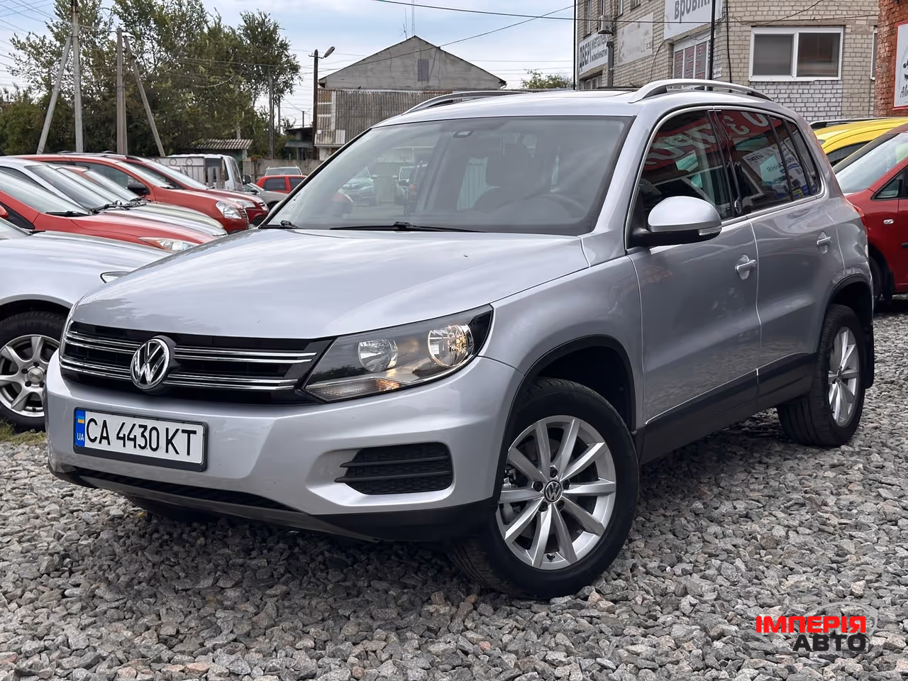 Volkswagen Tiguan - фото 2