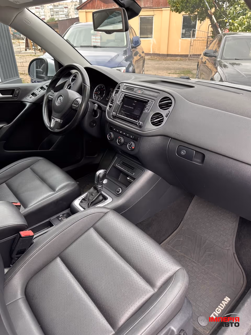 Volkswagen Tiguan - фото 8