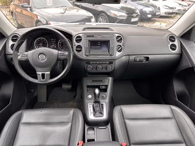 Volkswagen Tiguan - фото 4