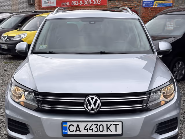 Volkswagen Tiguan - фото 3