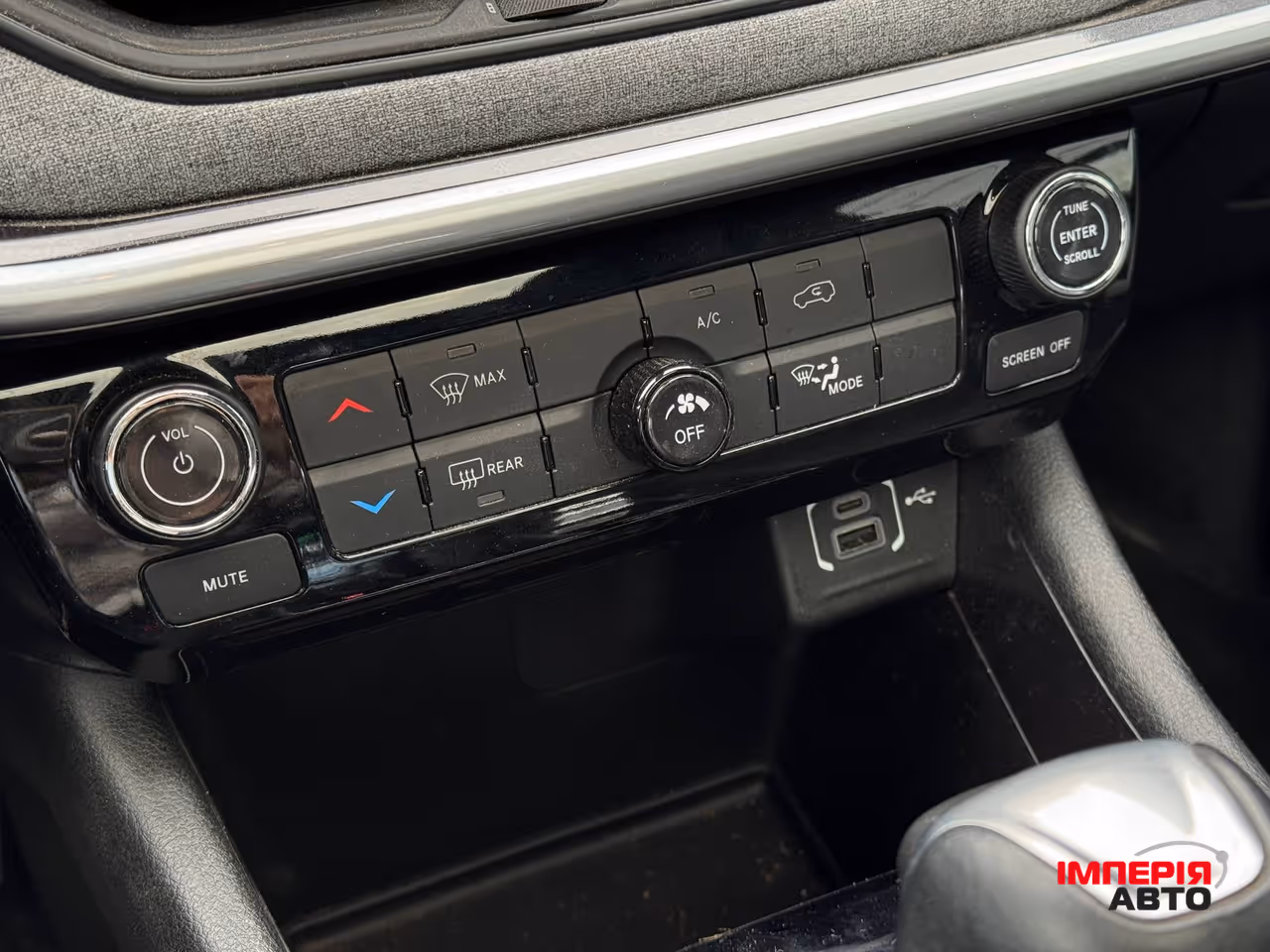 Jeep Compass - фото 37