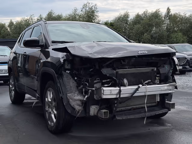 Jeep Compass - фото 1