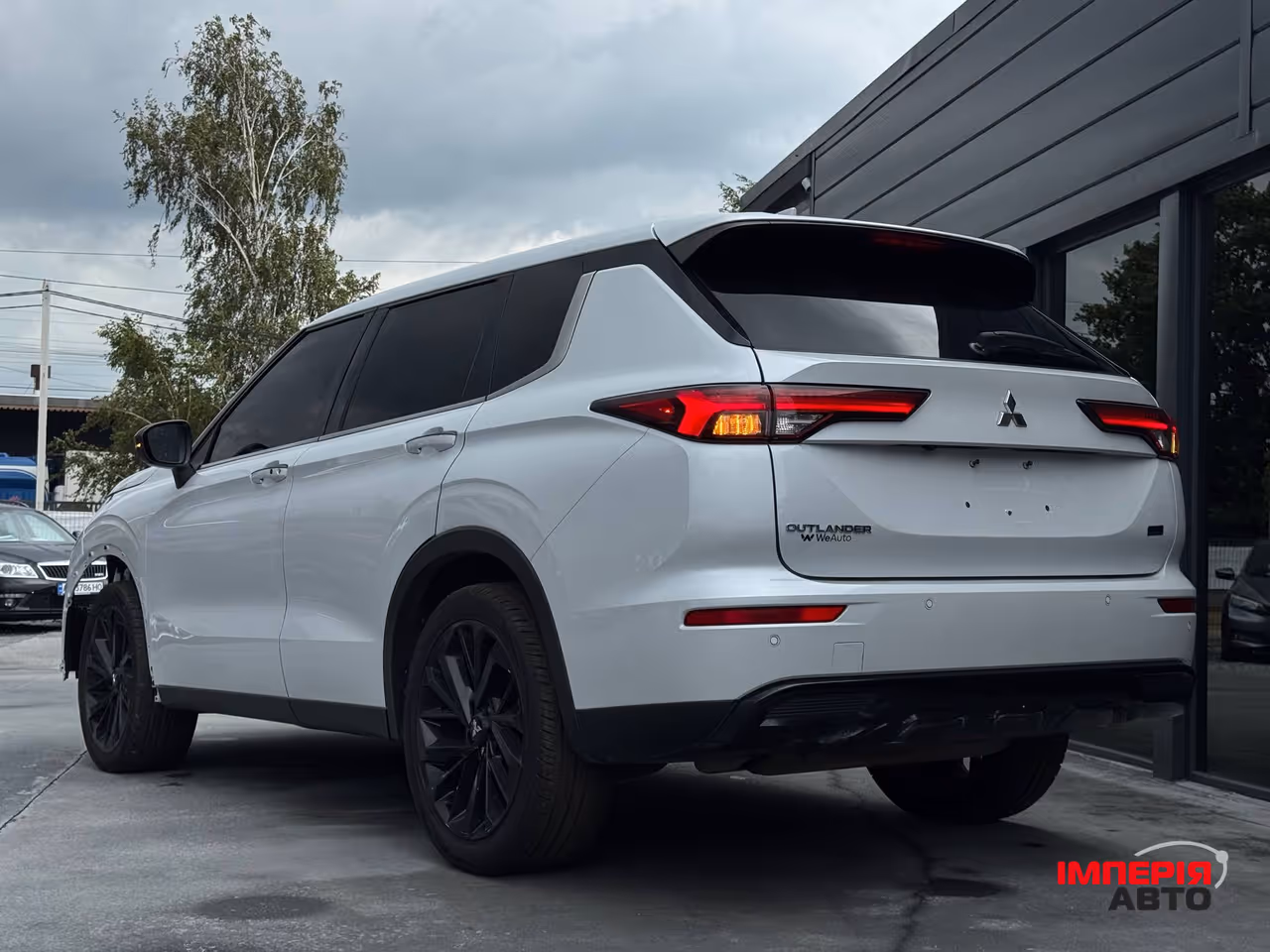 Mitsubishi Outlander - фото 11