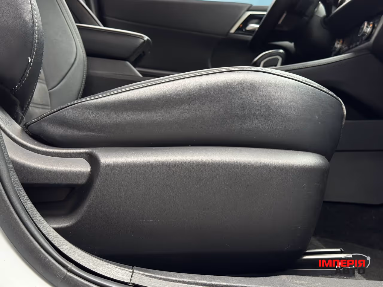 Mitsubishi Outlander - фото 73