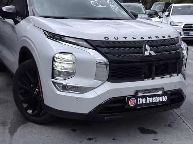 Mitsubishi Outlander - фото 3