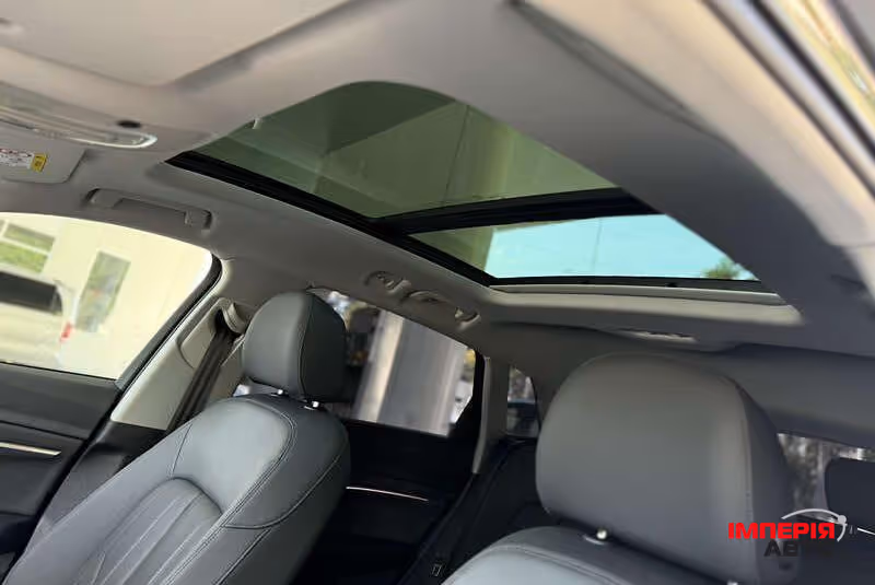 Audi e-tron - фото 9