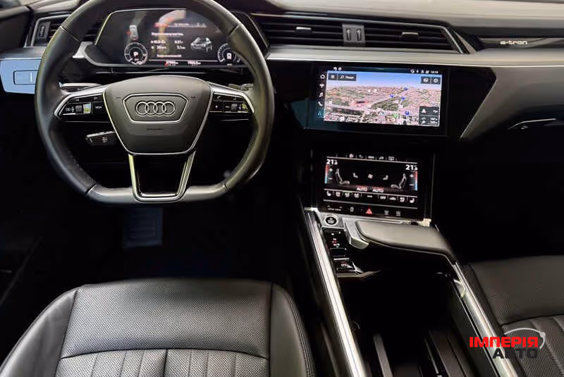 Audi e-tron - фото 10