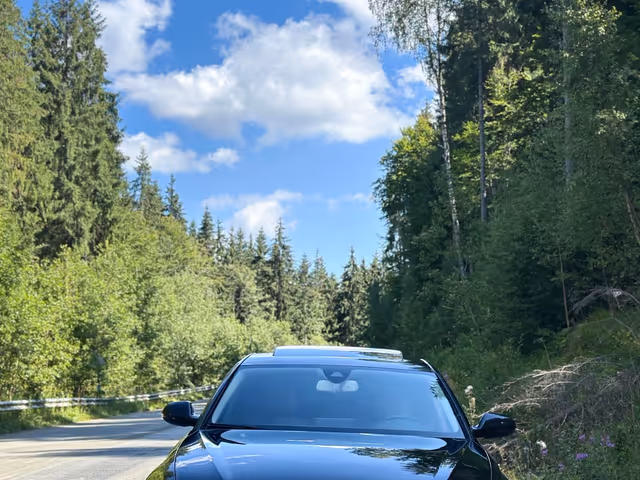 Audi A6 - фото 1