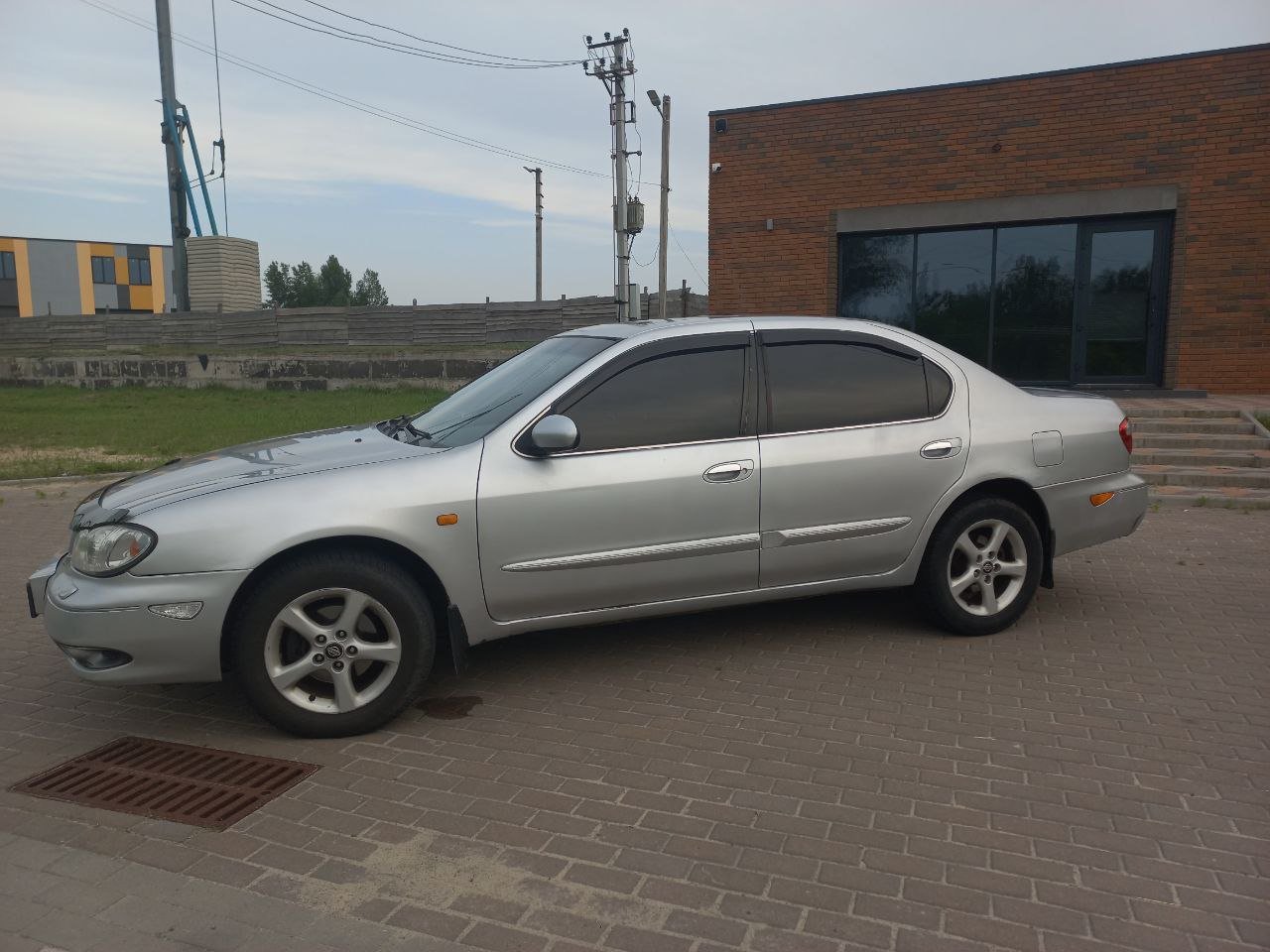 Nissan Maxima - фото 1