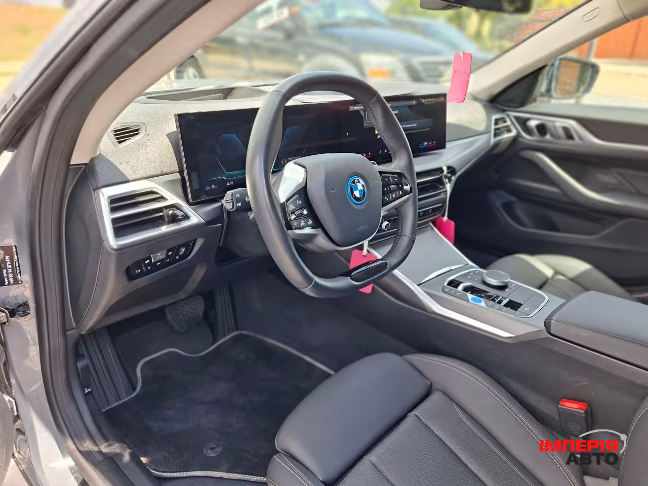 BMW i4 - фото 41