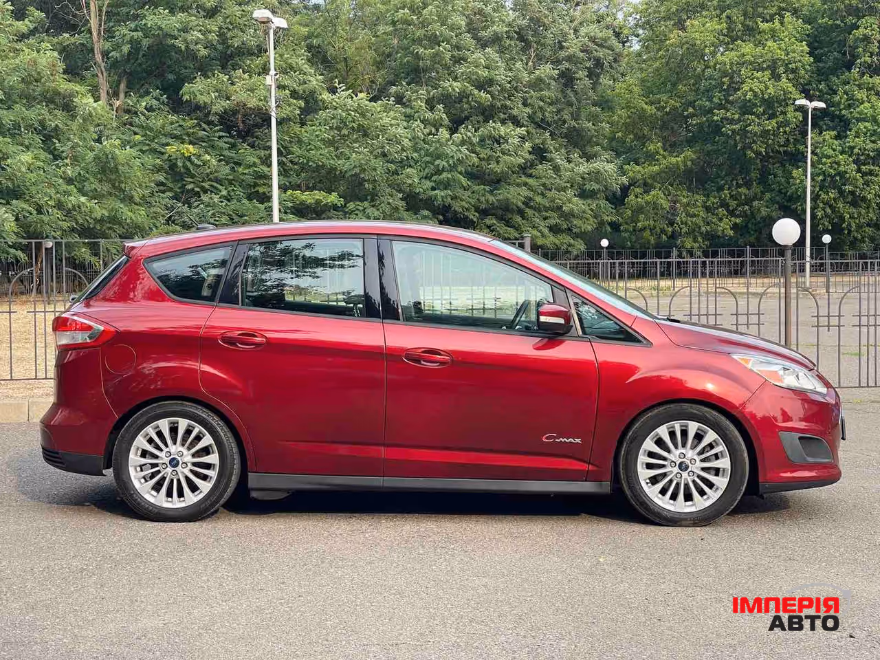 Ford C-MAX - фото 9