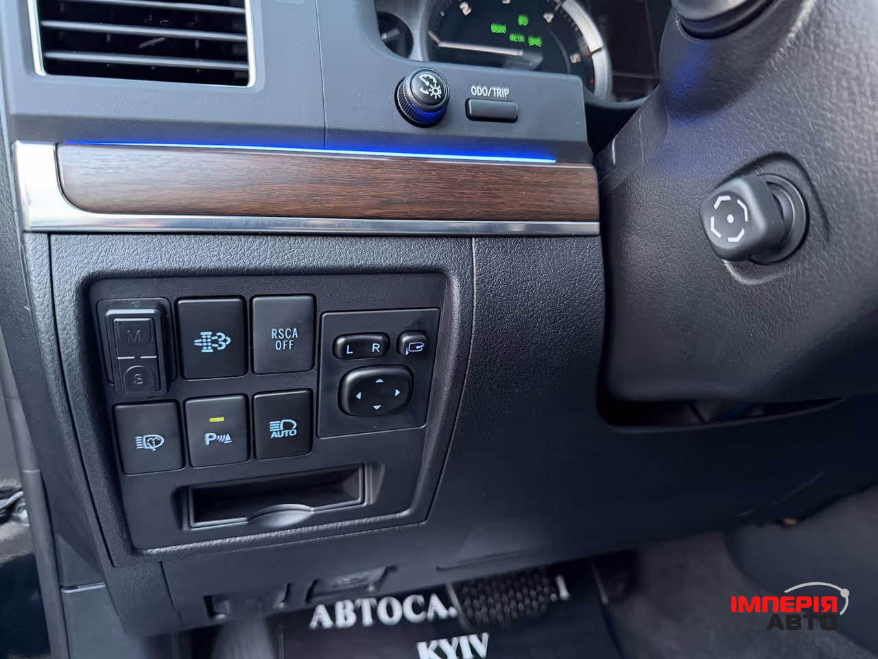 Toyota Land Cruiser - фото 12