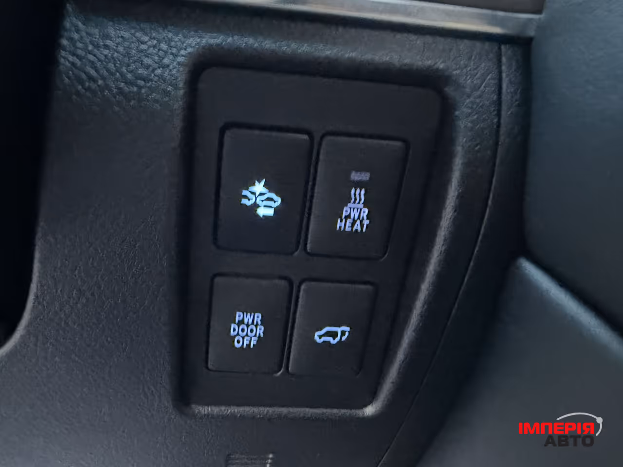 Toyota Land Cruiser - фото 13