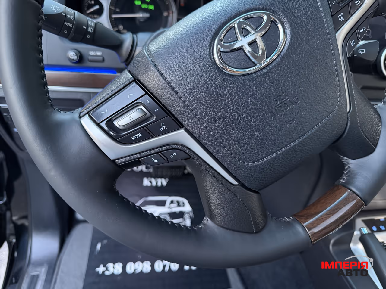 Toyota Land Cruiser - фото 10